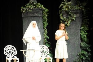 Emma Behling, right, stars as Catherine in "Suddenly Last Summer." Hanna Kingstrom plays Sister Felicity, who watches over Catherine.