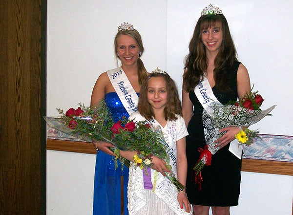 Freeborn County’s American Dairy Association annual banquet was Saturday. Makenna Jacobs will reign as the 2014 Milk Maid for another year. She is the daughter of Matt and Bobbie Jo Jacobs. The 2014 Freeborn County Dairy Princess will be Presley Johnson. She is the daughter of David and Kristine Johnson. Both girls were crowned by outgoing 2013 Dairy Princess Hailey Johnson. – Submitted
