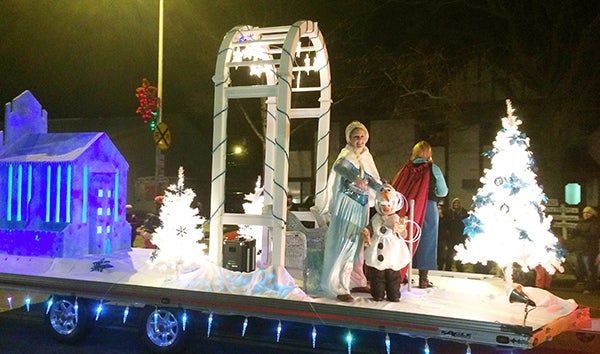 Alden celebrated its annual Yule Thyme Jubilee on Saturday with a parade. This float had characters from the Disney movie “Frozen.” The air temperature, however, was above freezing. At 6 p.m., the temperature was 37 degrees. – Rich Mirelli/Albert Lea Tribune