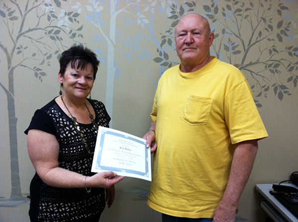 Ken Bybee of Albert Lea was recently awarded a Certificate of Volunteer Appreciation from RSVP at Senior Resources of Freeborn County for 772 hours of volunteer service through the ride services program for the period of September 2014 to April 2015. Bybee has been a volunteer driver for ride services since 2007 and routinely volunteers five days a week transporting seniors to medical and other appointments. For more information about the Ride Services program, contact Carol Marth, ride services manager, at 507-377-7433. - Provided