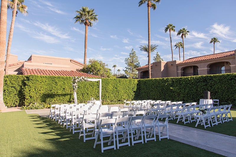 A destination wedding: Couple chooses to have outdoor ceremony and reception in Arizona – Albert Lea Tribune